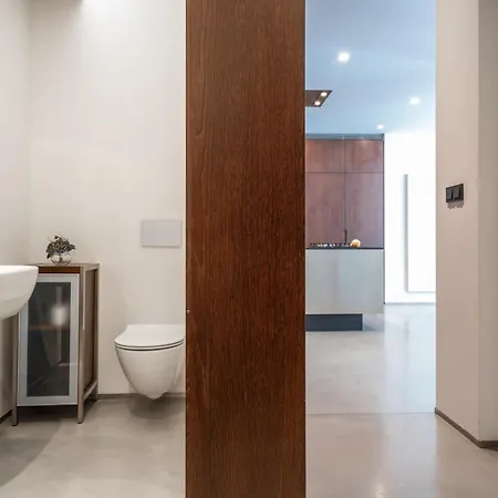 The Grand Krocinova Loft - Golden Bond Retreat Praag
