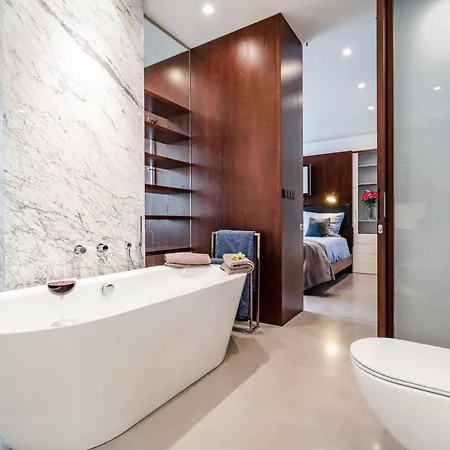 The Grand Krocinova Loft - Golden Bond Retreat プラハ